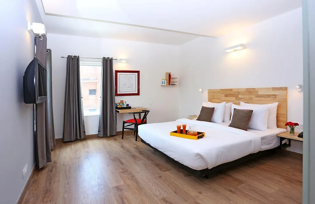 Oyo Townhouse 015 Lajpat Nagar-1