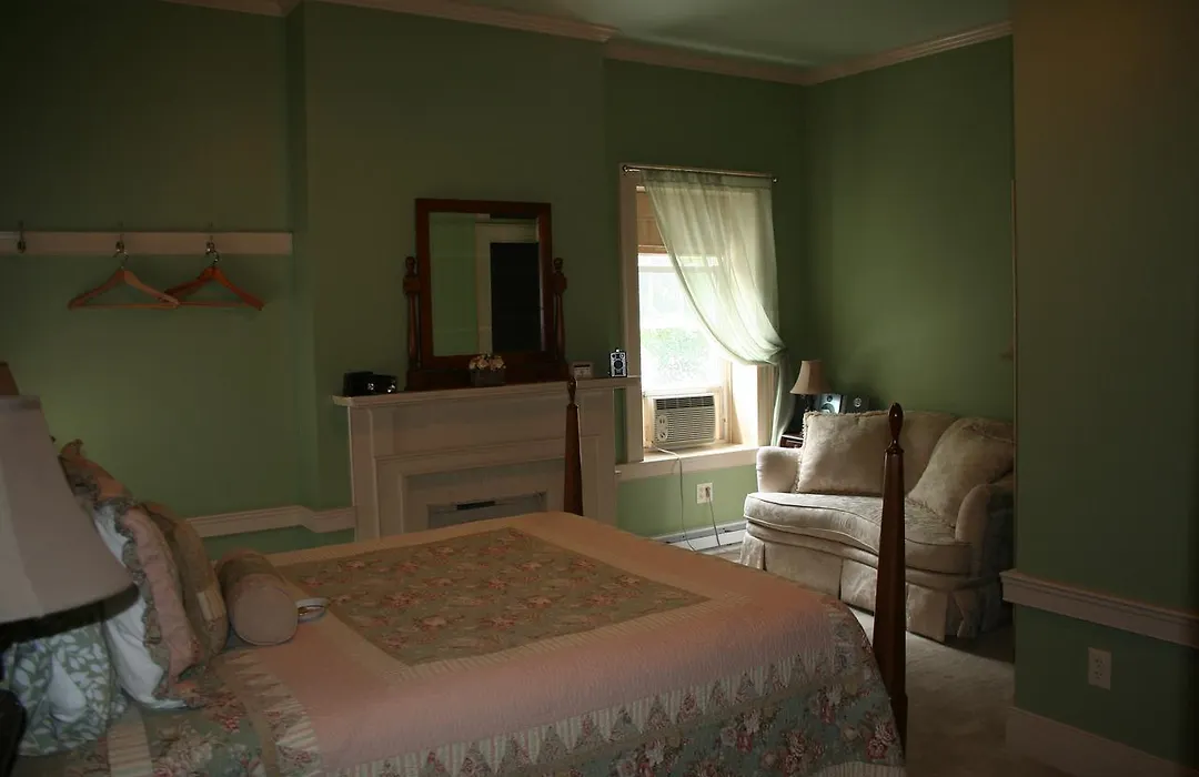 The 1819 Red Brick Inn-1