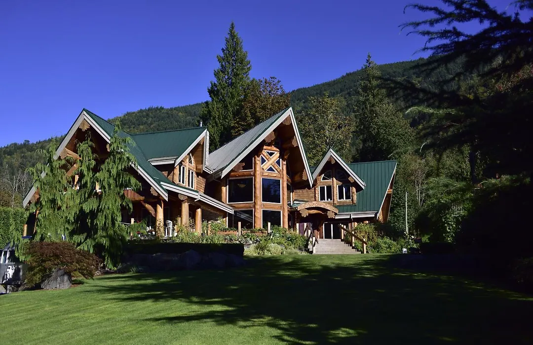 The Rockwell-Harrison Guest Lodge-1