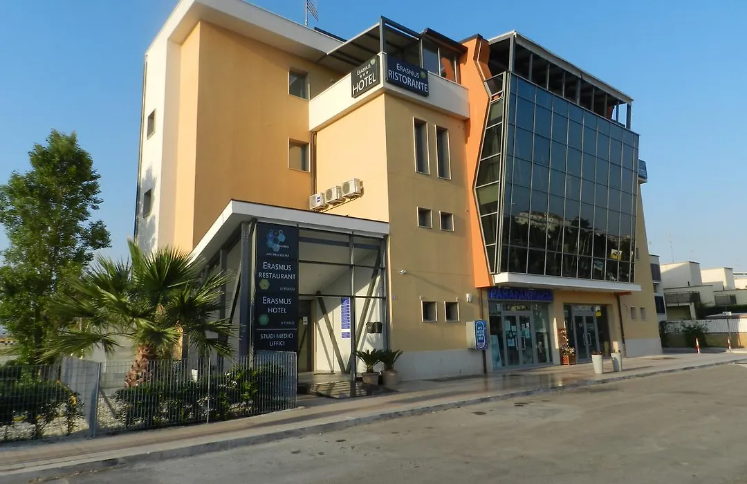 Erasmus Hotel-1
