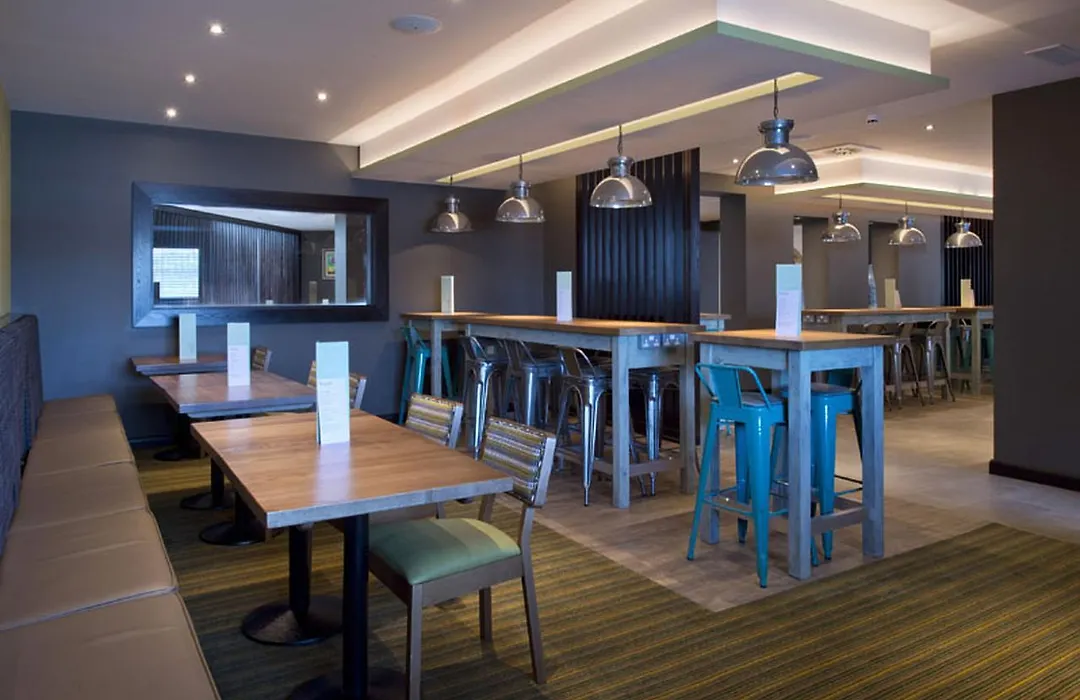 Premier Inn Heathrow Airport Terminal 4-1