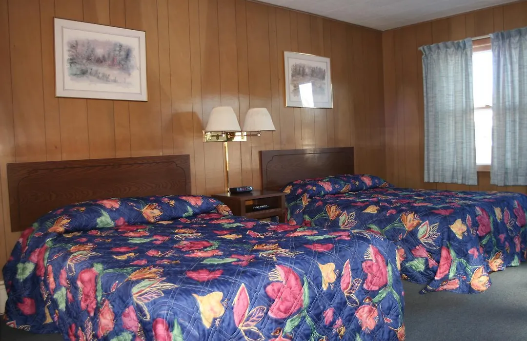 Bluffs Inn-1