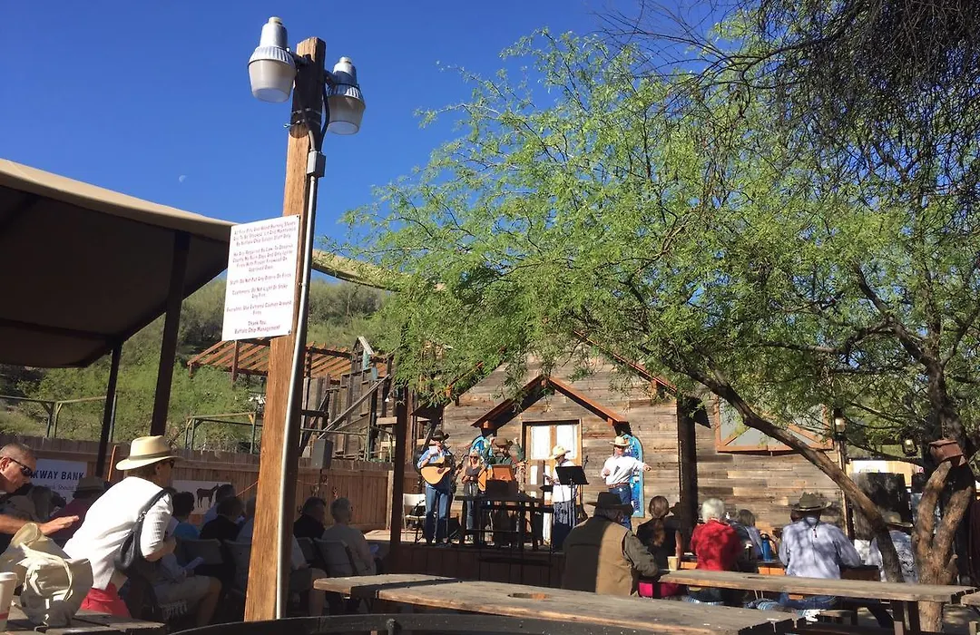 Spur Cross Inn-1