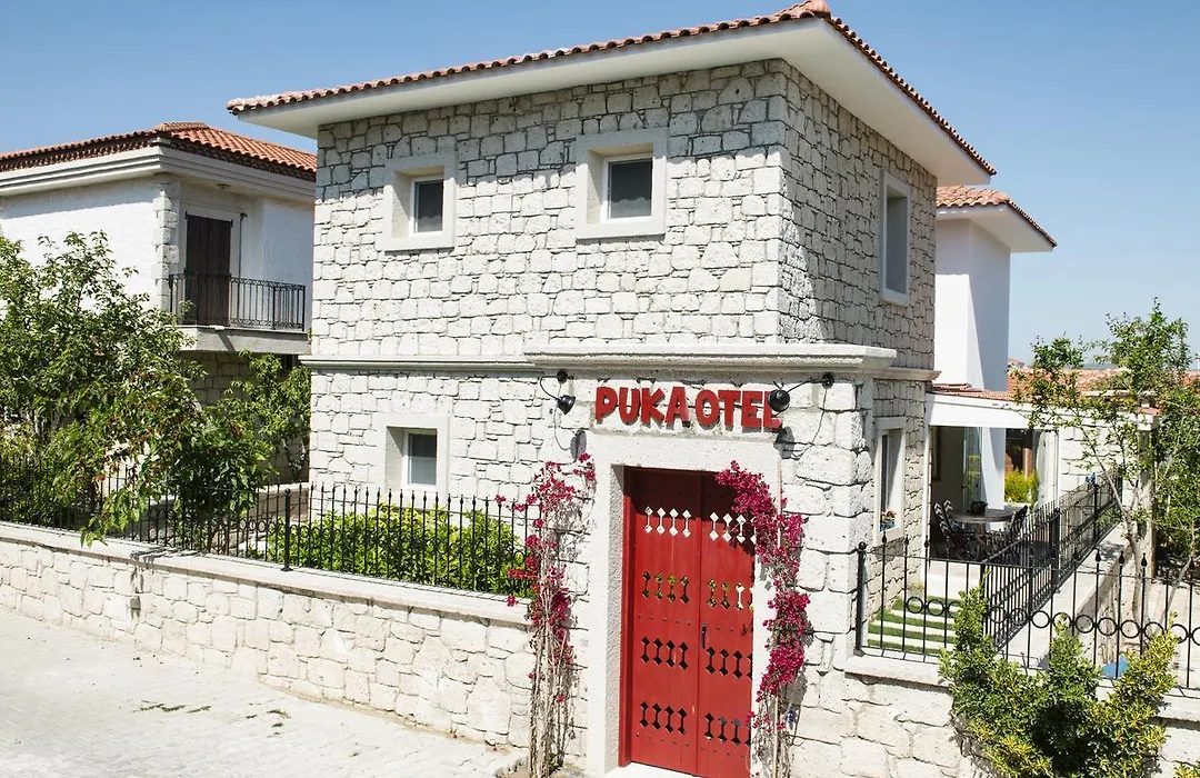 Puka Otel-1