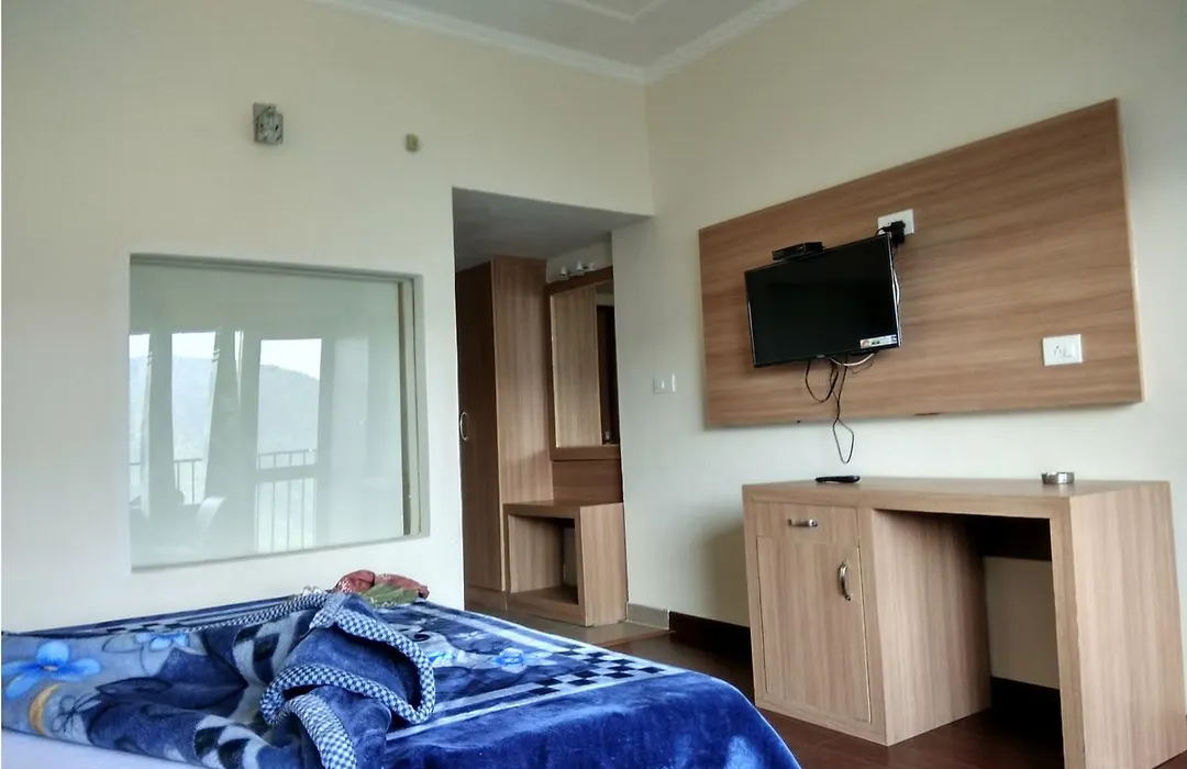 Hotel Emerald Valley-1