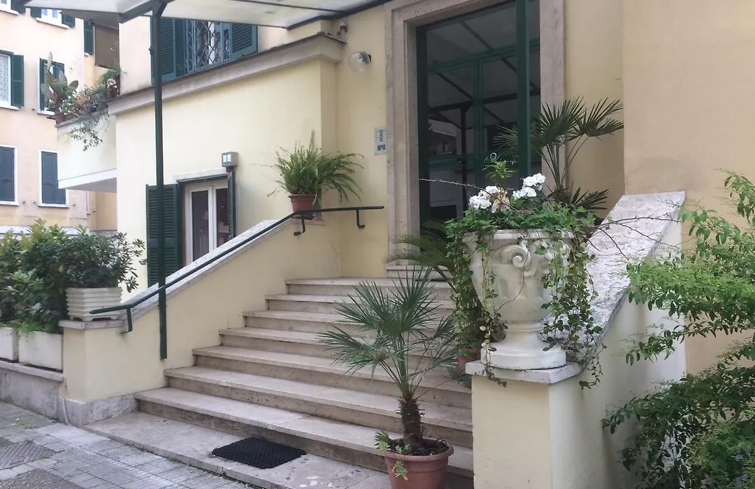 Clodio Rooms-1