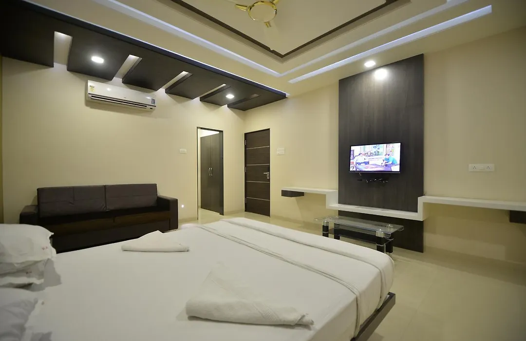 Hotel Radhe Krishna-1