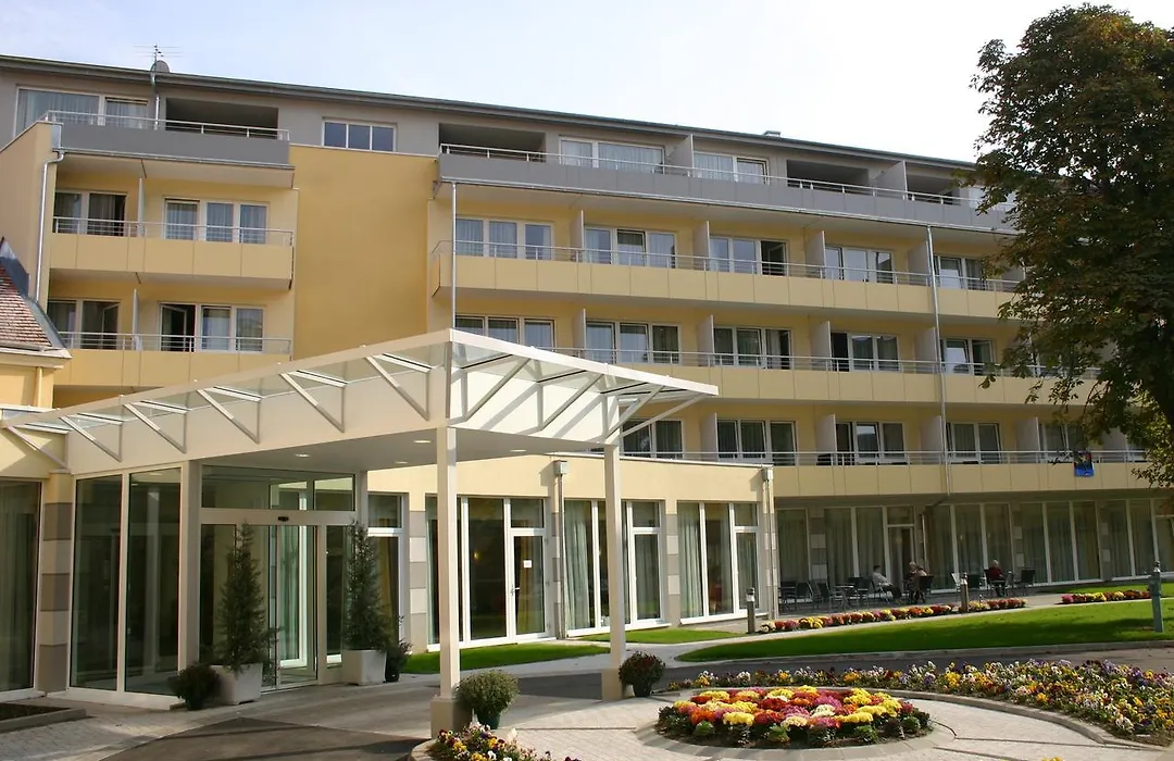 Badener Hof-1