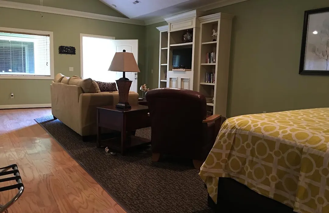 Southern Comfort Suites-1