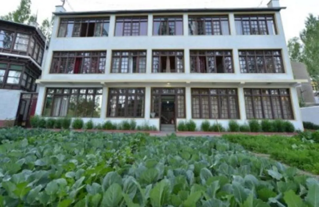 Hotel Asia-1