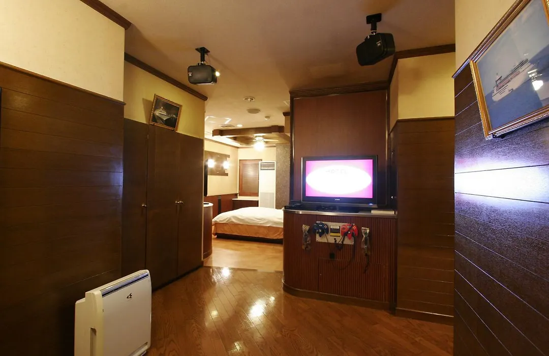 Hotel Rr (Adults Only)-1