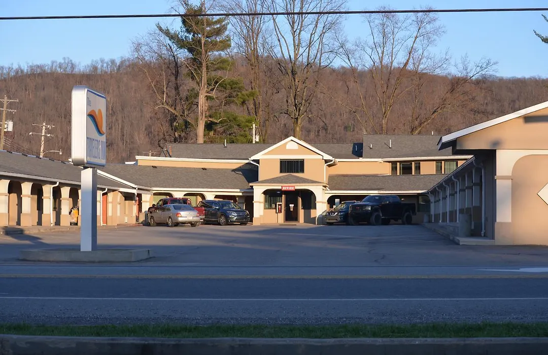 Travelers Inn-1