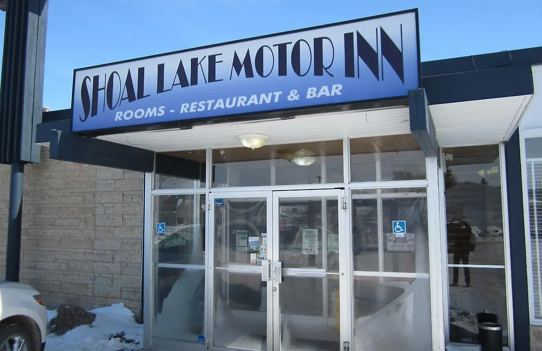 Shoal Lake Motor Inn-1