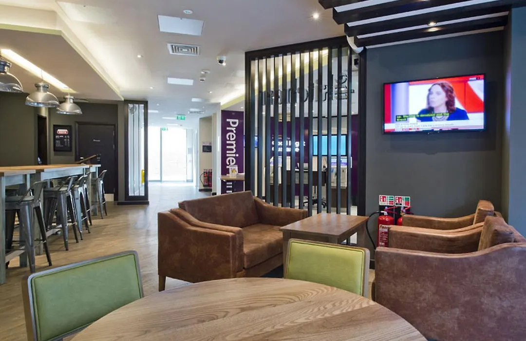 Premier Inn Southwark Borough High St-1