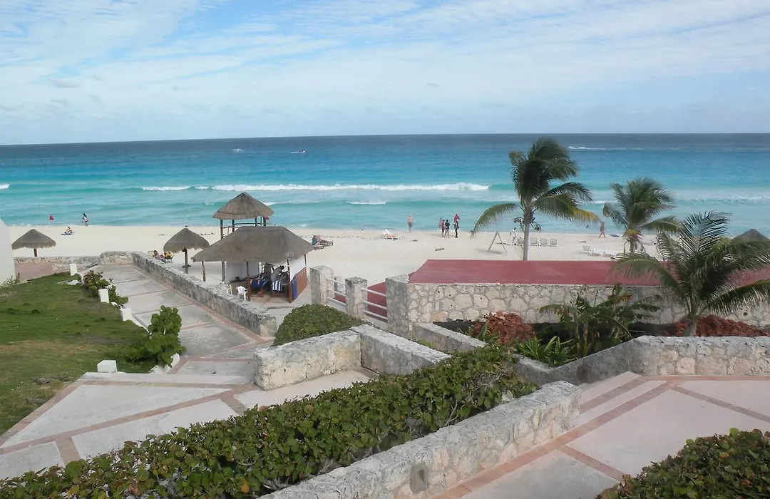 Cancun Beach Aparthotel By Solymar-1
