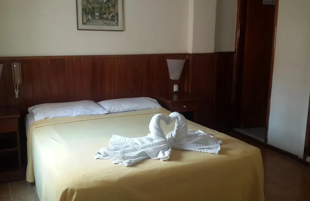 Hotel La Fontana-1