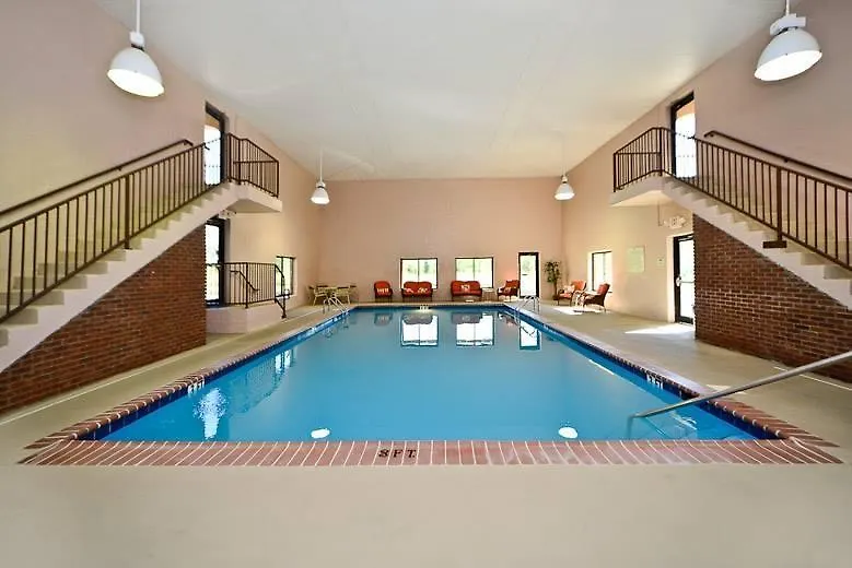 Manchester Heritage Inn & Suites-1