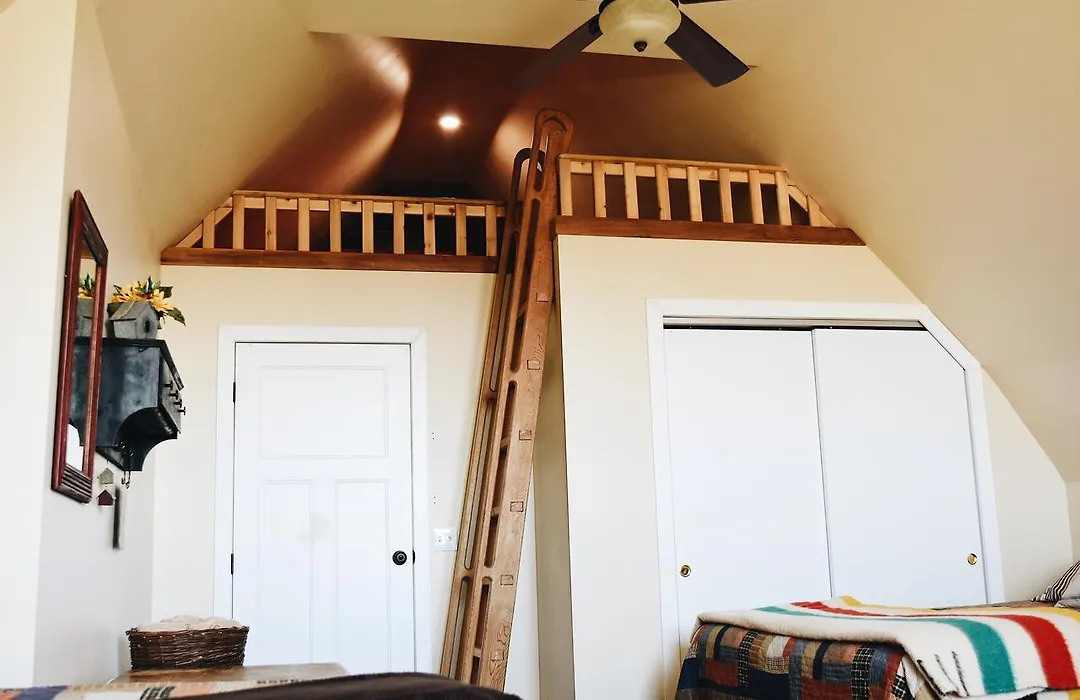 Country Barn B And B-1