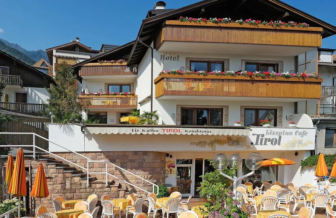 Hotel Tirol-1