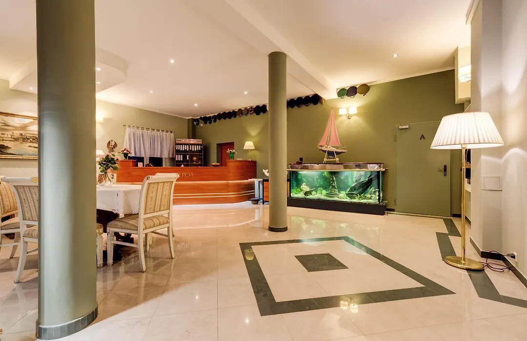 Villa Plaza-1