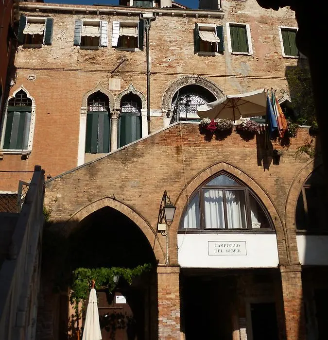 Palazzo Lion Morosini - Check In Presso Locanda Ai Santi Apostoli-1