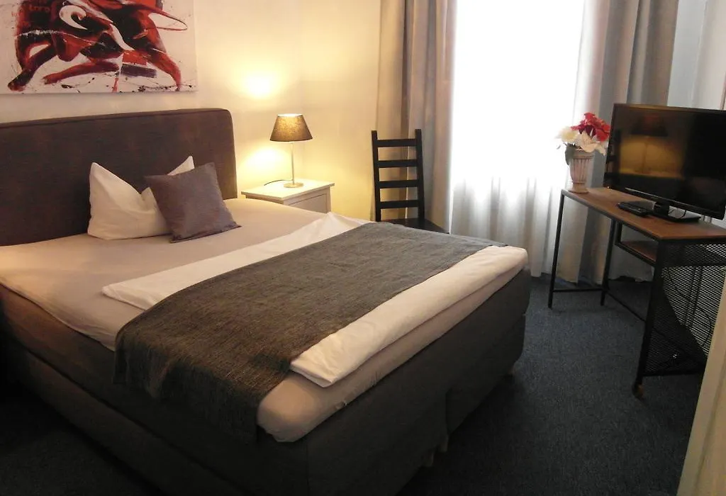 Hotel Frankfurter Hof-1