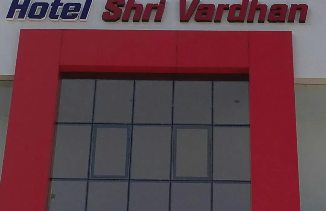 Hotel Shri Vardhan-1