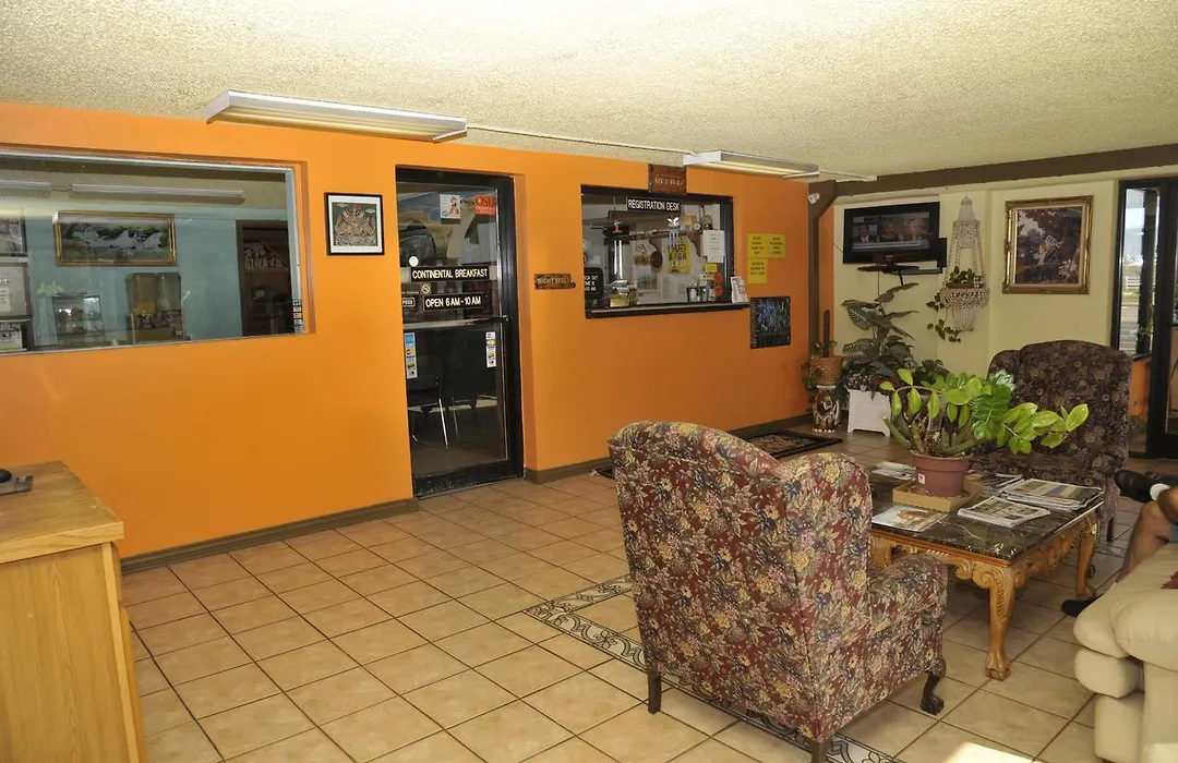 Hwy Express Inn & Suites-1