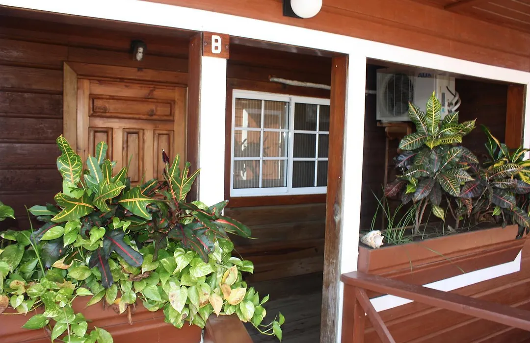 Utila Lodge-1