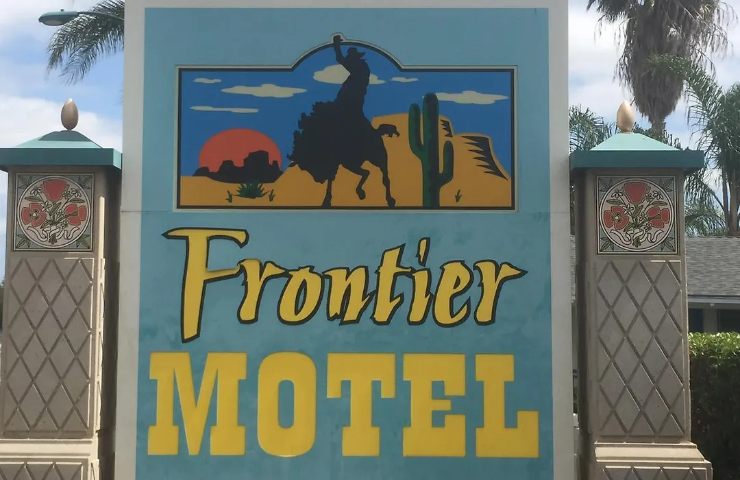 Frontier Motel-1