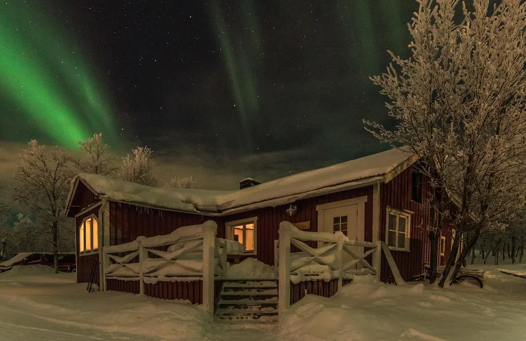 Husky Lodge Hostel-1