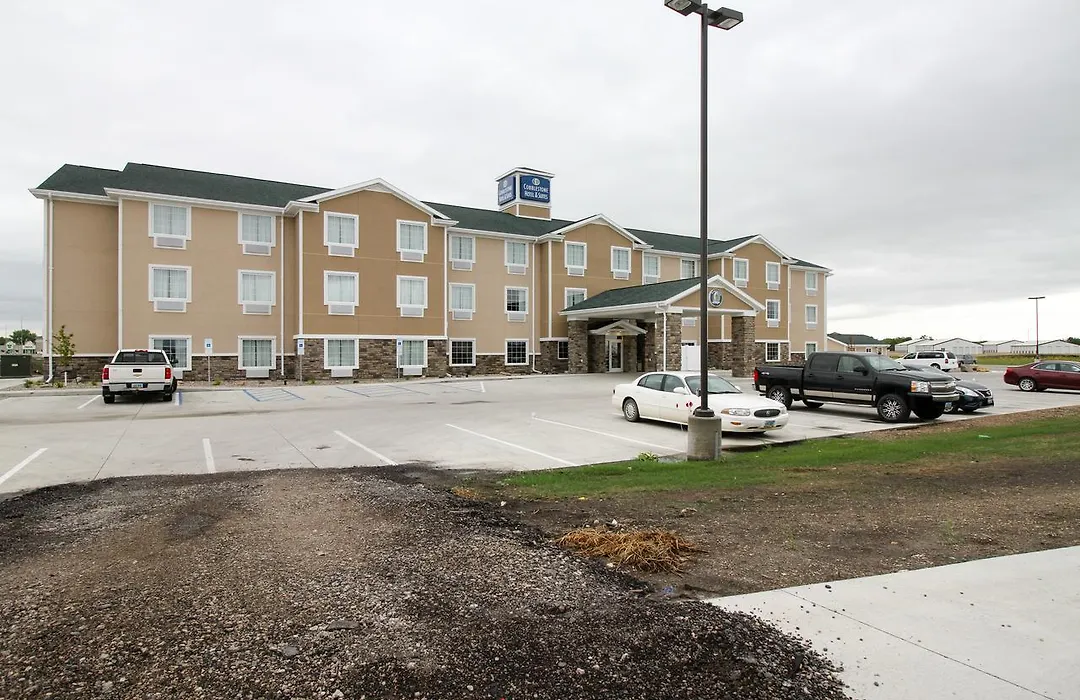 Cobblestone Hotel & Suites - Devils Lake-1