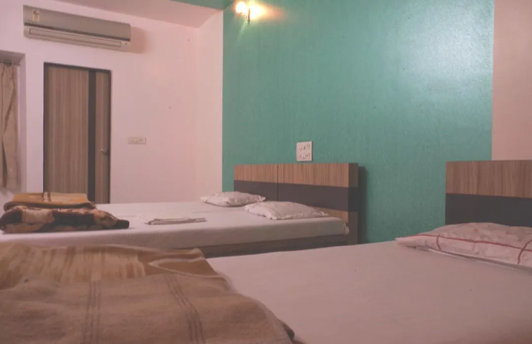 Hotel Pariwar-1