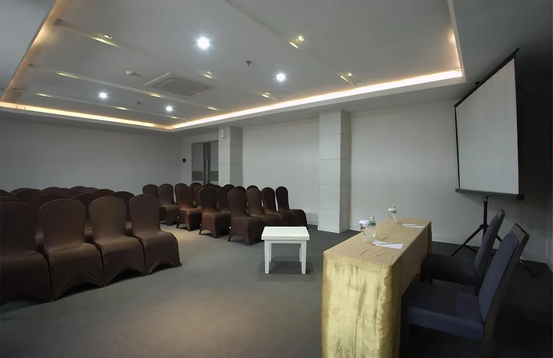 Tjokro Hotel Pekanbaru-1