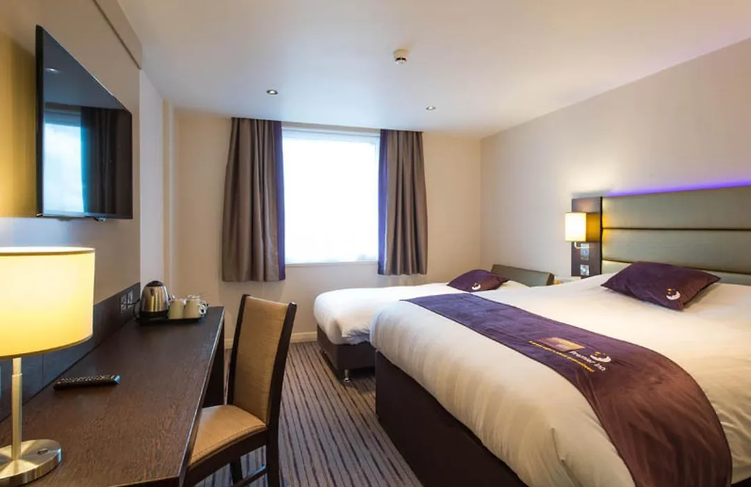 Premier Inn London Brixton-1