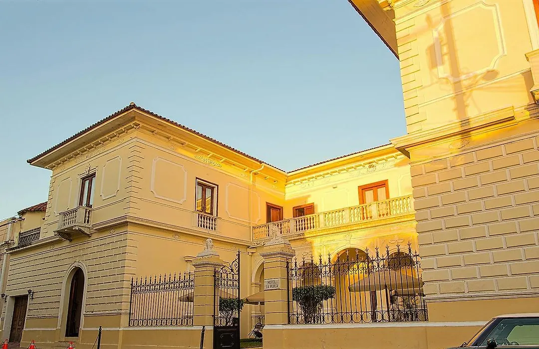 Hotel La Perla Leon-1