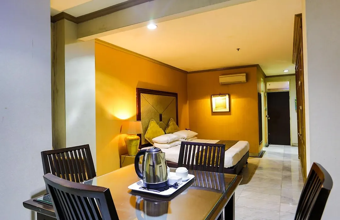 John'S Pardede International Hotel-1