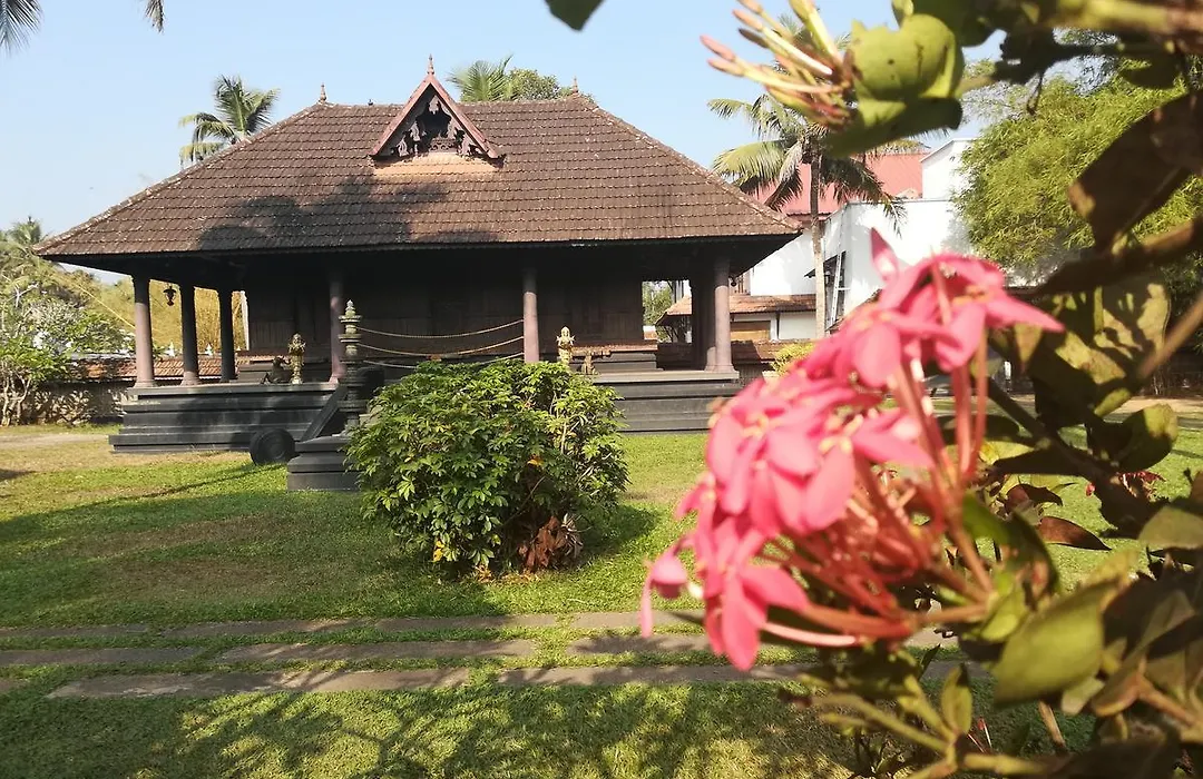 Treebo Premium Travancore Palace Cherthala-1
