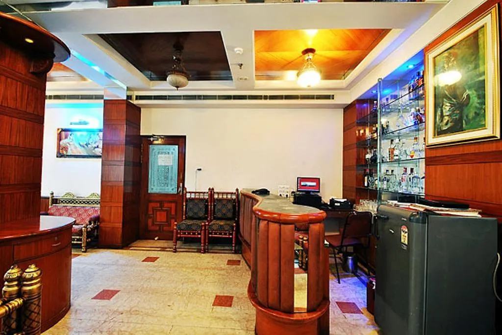 Hotel Zeeras-1