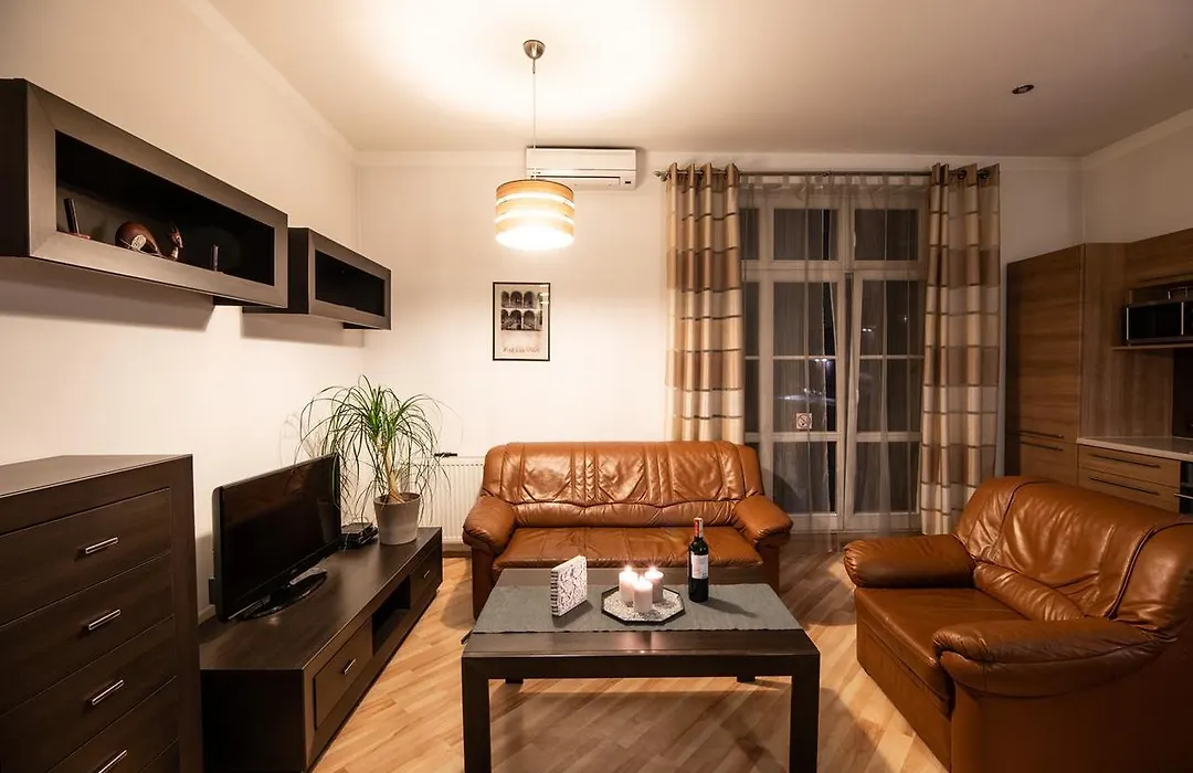 Cracow Rent Apartments: Spacious Stays Near Main Square-1