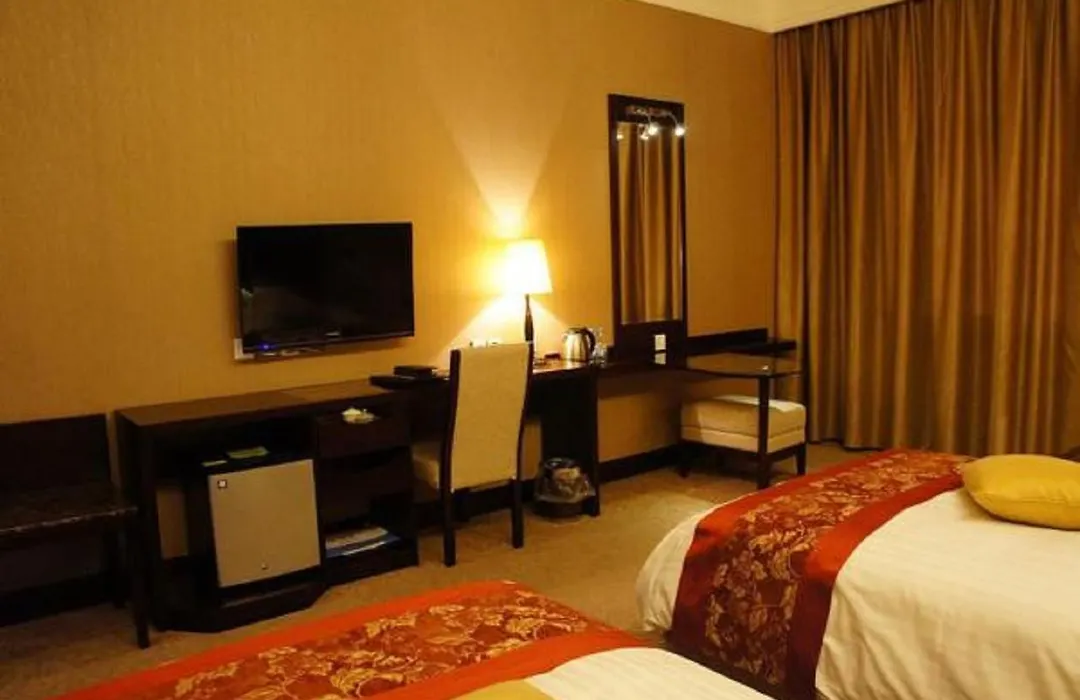 Golden Dragonball Hotel-1