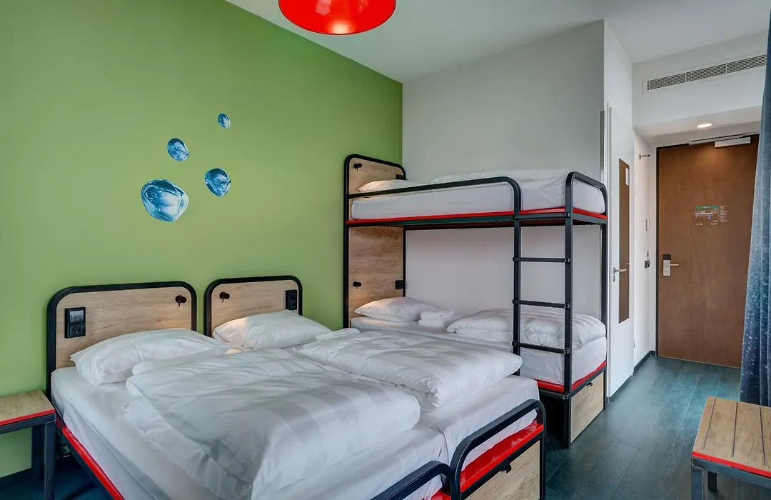 Meininger Hotel Amsterdam Amstel-1