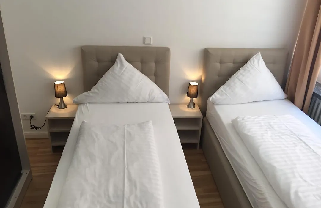 Hotel Central Hannover-1