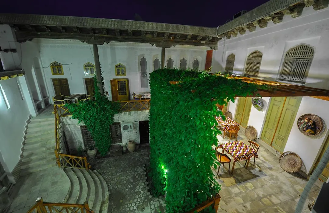 Bibi-Khanym Hotel-1