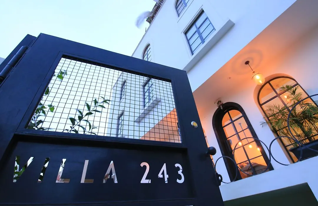 Villa 243-1