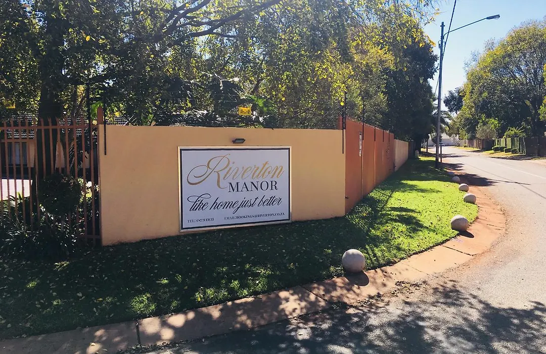 Riverton Manor-1