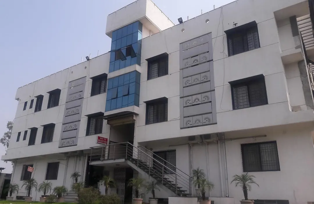 Hotel Naivedya-1