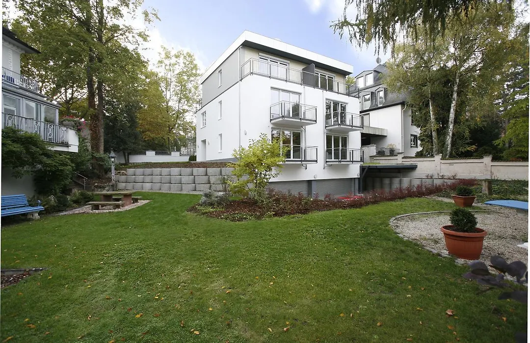 Hotel Am Roemerwall-1