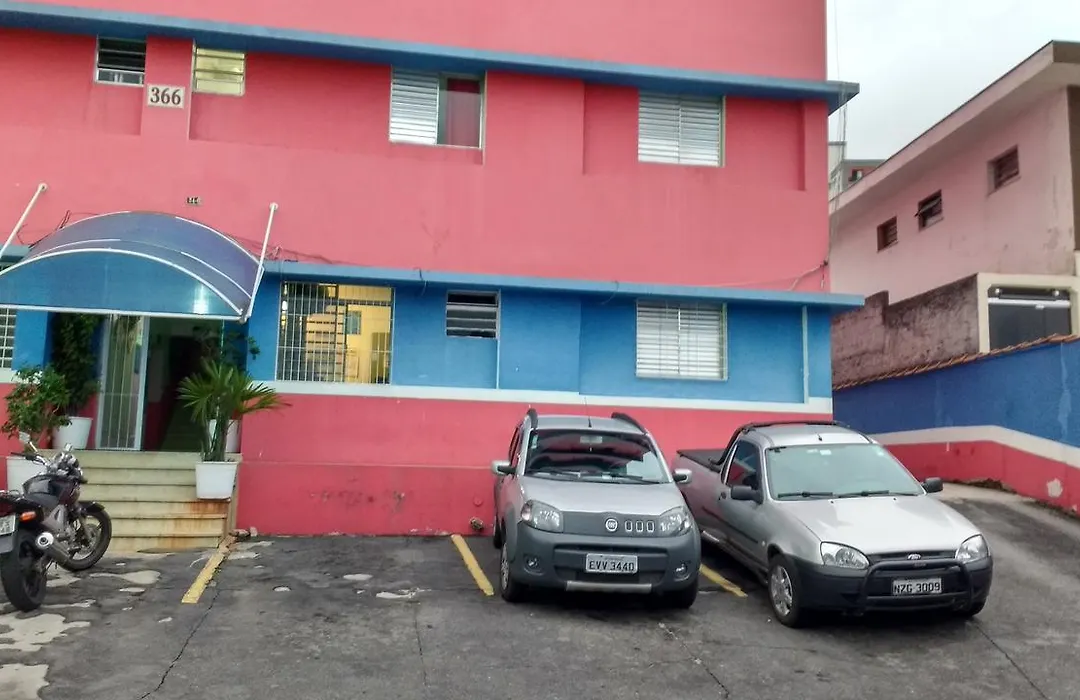 Gold Star Hotel-1