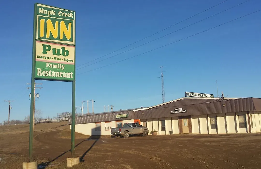 Maple Creek Motor Inn-1